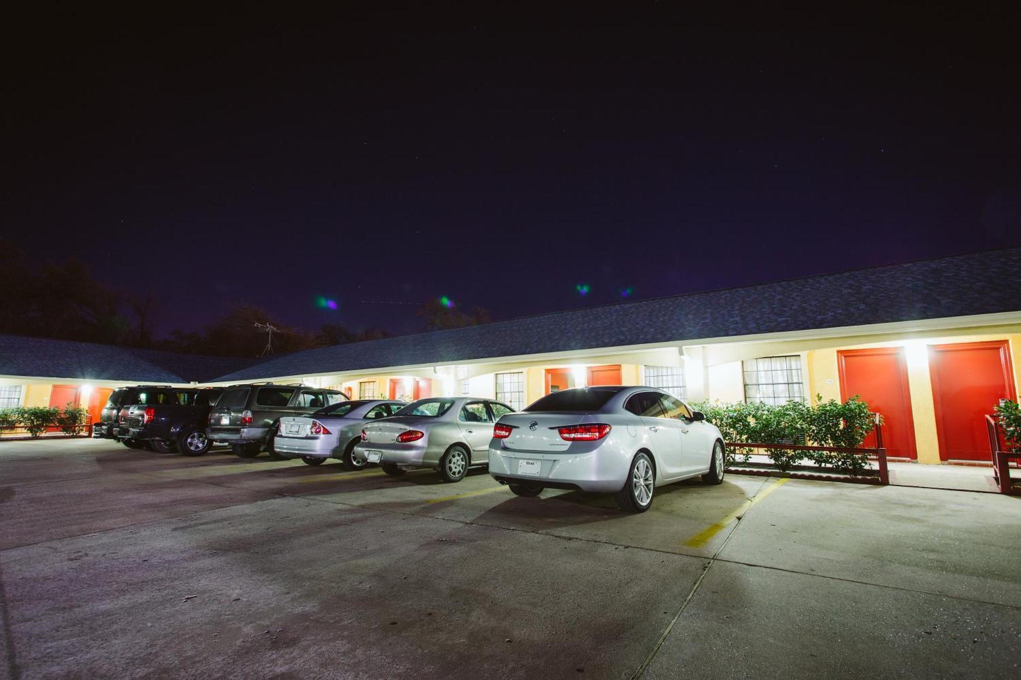Regency Inn - Channelview Extérieur photo