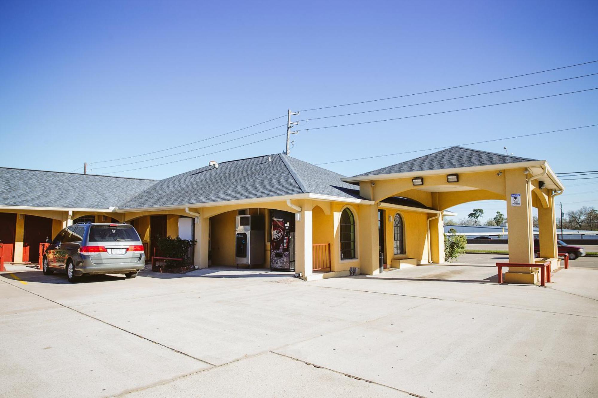 Regency Inn - Channelview Extérieur photo